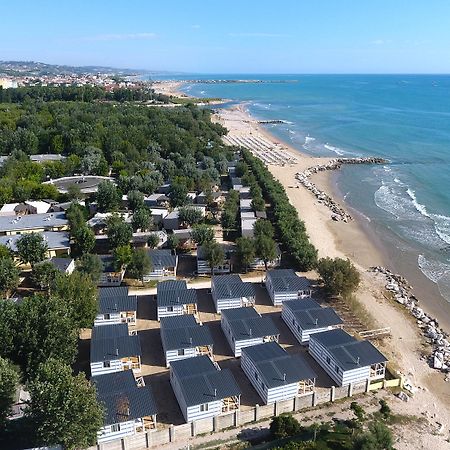 Stork Camping Village Roseto Degli Abruzzi Exterior photo
