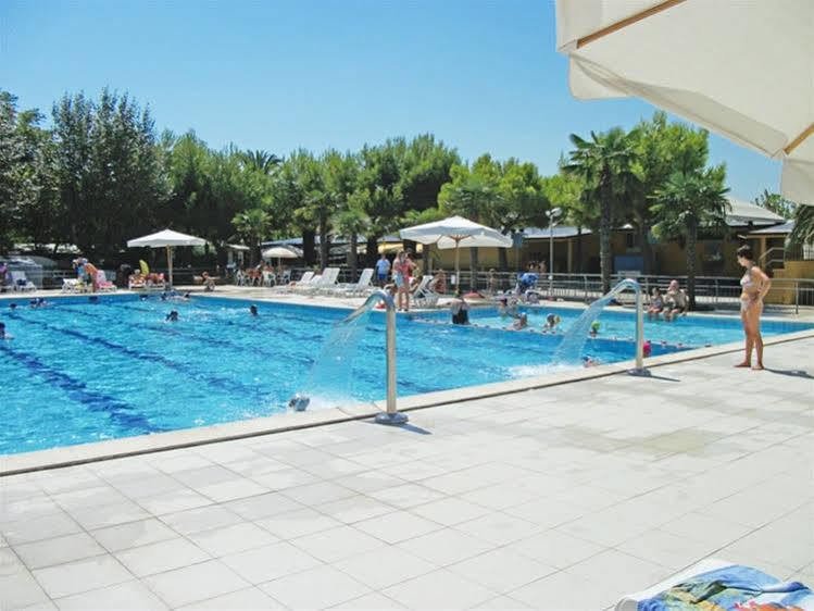 Stork Camping Village Roseto Degli Abruzzi Exterior photo