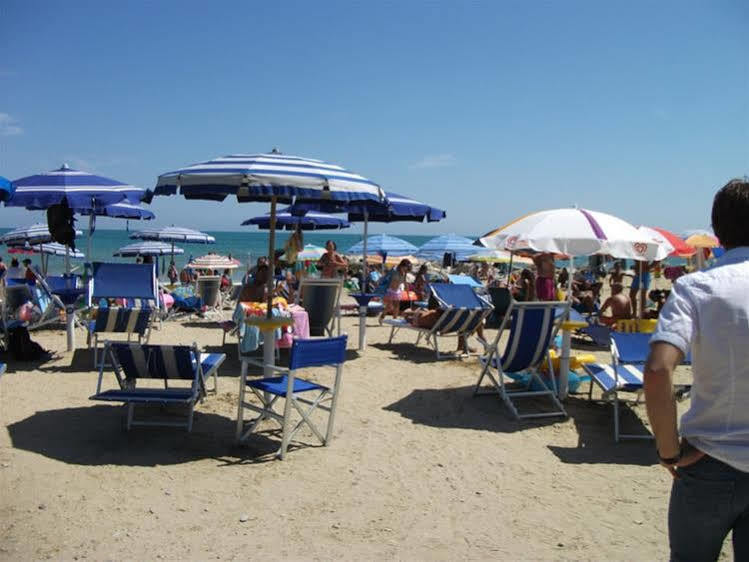Stork Camping Village Roseto Degli Abruzzi Exterior photo
